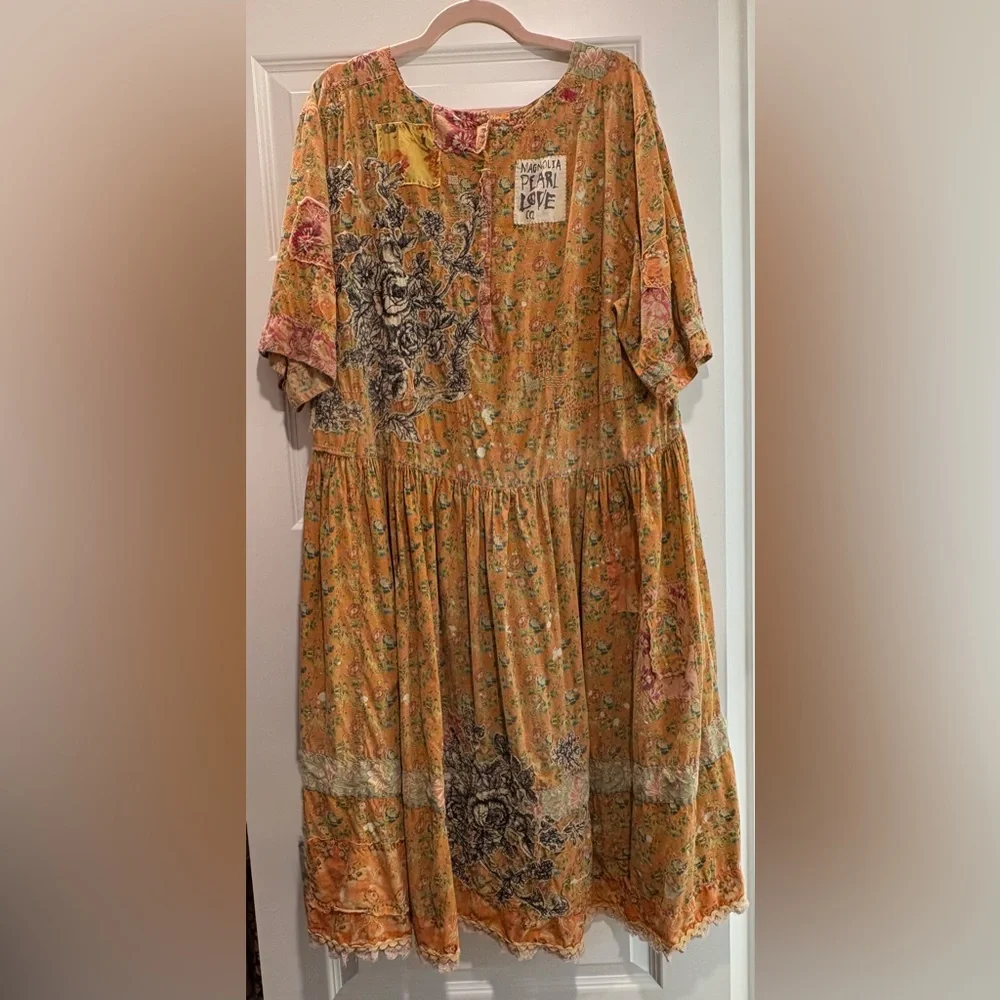 Magnolia Pearl Floral Appliqué Taigi Dress NWT - Picture 4 of 12